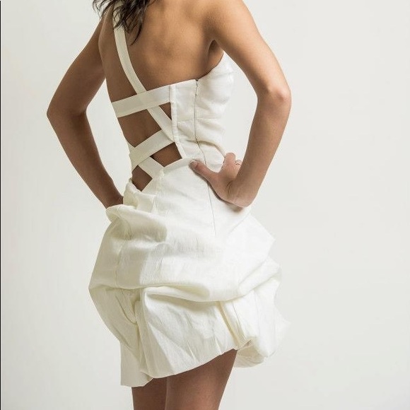 White Caché ruched one shoulder with cut out back - Picture 4 of 5